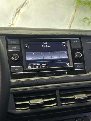 VOLKSWAGEN-POLO-2022