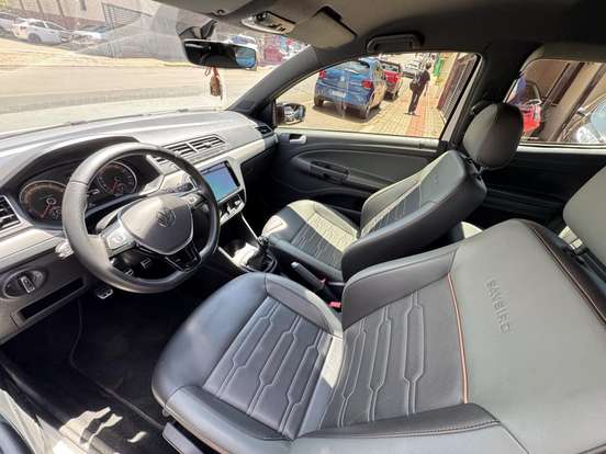 VOLKSWAGEN-SAVEIRO-2024