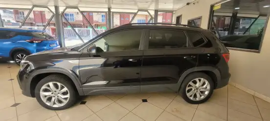VOLKSWAGEN-TAOS-2022