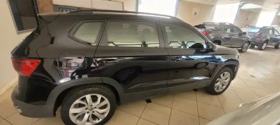 VOLKSWAGEN-TAOS-2022