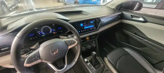 VOLKSWAGEN-TAOS-2022