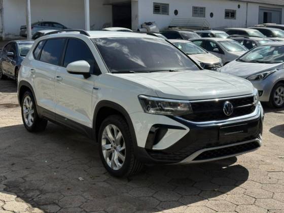 VOLKSWAGEN TAOS 1.4 250 TSI TOTAL FLEX COMFORTLINE AUTOMÁTICO