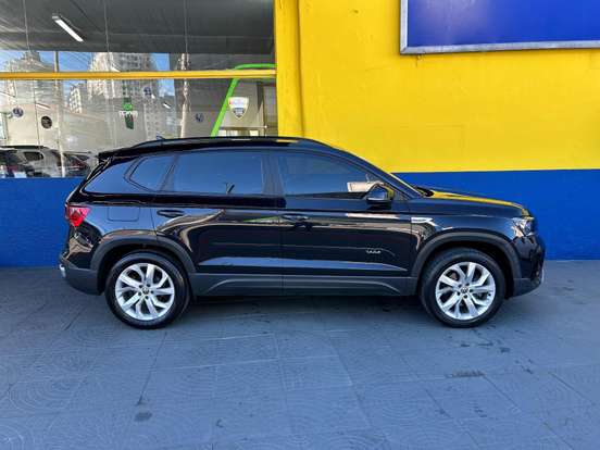 VOLKSWAGEN-TAOS-2021