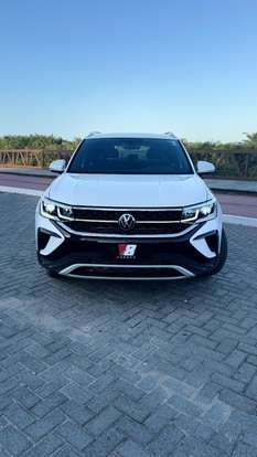 VOLKSWAGEN-TAOS-2021