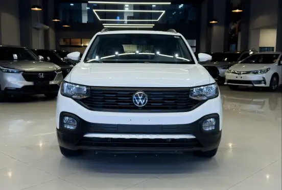 VOLKSWAGEN-T-CROSS-2021