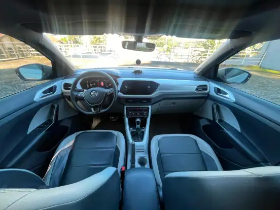 VOLKSWAGEN-T-CROSS-1.4 250 TSI TOTAL FLEX HIGHLINE AUTOMÁTICO VOLKSWAGEN-T-CROSS-2019