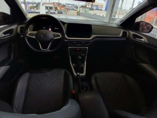 VOLKSWAGEN-T-CROSS-1.0 200 TSI TOTAL FLEX COMFORTLINE AUTOMÁTICO VOLKSWAGEN-T-CROSS-2024