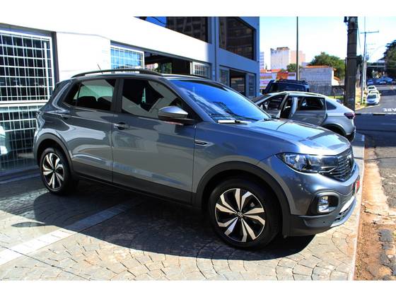 VOLKSWAGEN T-CROSS 1.0 200 TSI TOTAL FLEX COMFORTLINE AUTOMÁTICO
