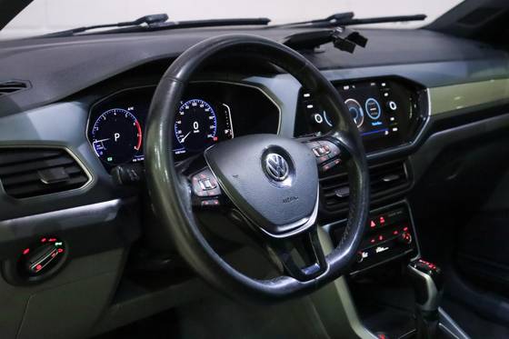 VOLKSWAGEN T-CROSS 1.0 200 TSI TOTAL FLEX COMFORTLINE AUTOMÁTICO