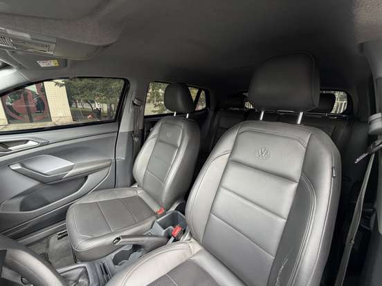 VOLKSWAGEN-T-CROSS-2022