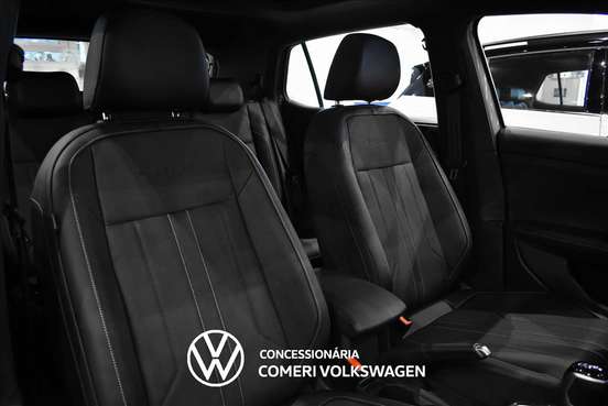 VOLKSWAGEN-T-CROSS-2026
