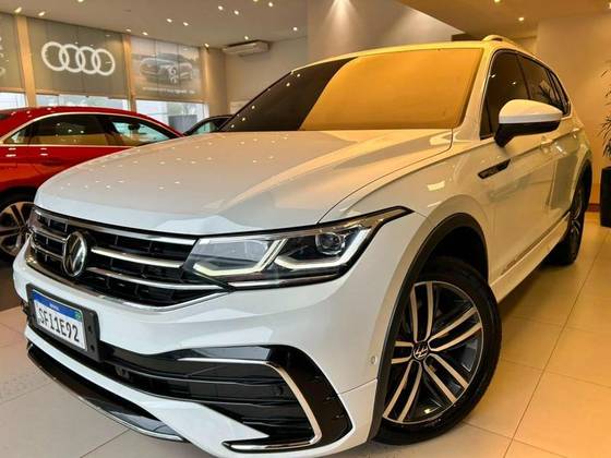 VOLKSWAGEN TIGUAN 2.0 300 TSI GASOLINA ALLSPACE R-LINE AUTOMÁTICO