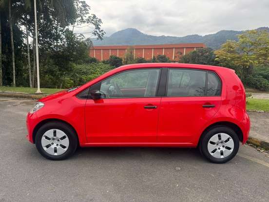 VOLKSWAGEN-UP-2014