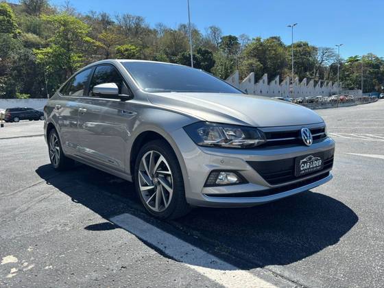 VOLKSWAGEN VIRTUS 1.0 200 TSI HIGHLINE AUTOMÁTICO