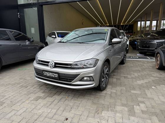 VOLKSWAGEN VIRTUS 1.0 200 TSI HIGHLINE AUTOMÁTICO
