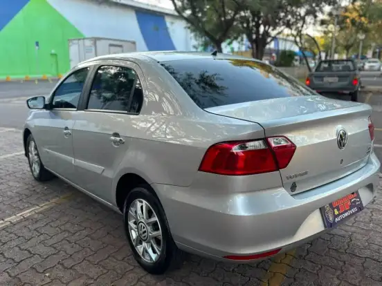 VOLKSWAGEN-VOYAGE-2018