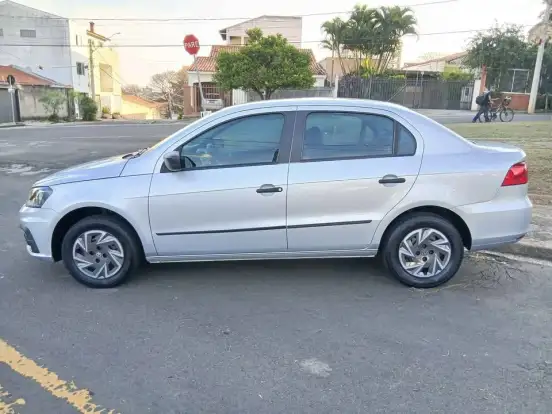 VOLKSWAGEN-VOYAGE-2017
