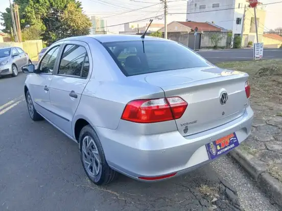 VOLKSWAGEN-VOYAGE-2017