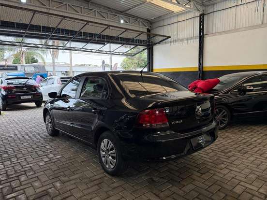 VOLKSWAGEN-VOYAGE-1.0 MI 8V FLEX 4P MANUAL VOLKSWAGEN-VOYAGE-2010