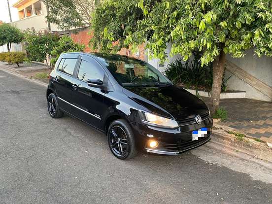 VOLKSWAGEN-FOX-1.6 MSI HIGHLINE 16V FLEX 4P MANUAL VOLKSWAGEN-FOX-2016