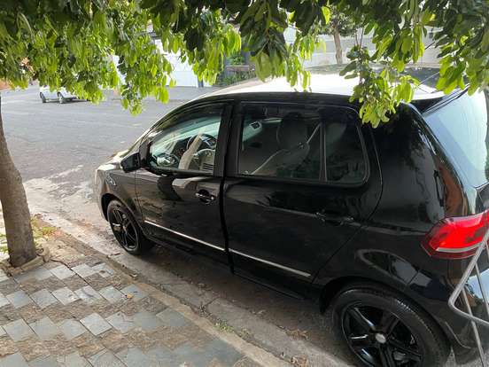 VOLKSWAGEN-FOX-2016