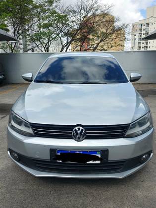 VOLKSWAGEN JETTA 2.0 COMFORTLINE FLEX 4P TIPTRONIC
