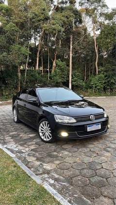 VOLKSWAGEN JETTA 2.0 TSI HIGHLINE 211CV GASOLINA 4P TIPTRONIC