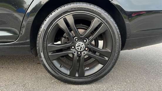 VOLKSWAGEN-JETTA-2008