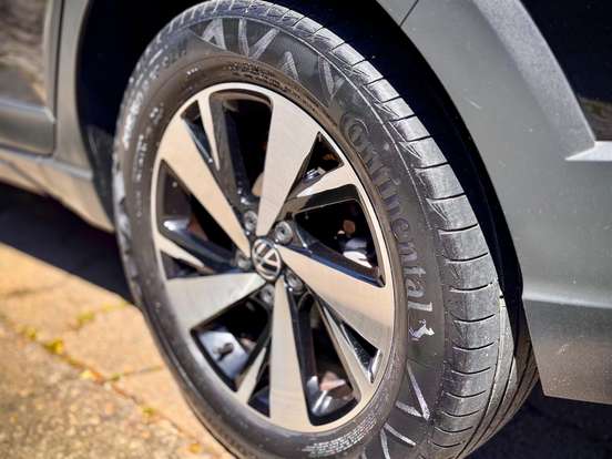 VOLKSWAGEN-NIVUS-1.0 200 TSI TOTAL FLEX COMFORTLINE AUTOMÁTICO VOLKSWAGEN-NIVUS-2020