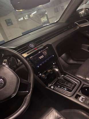 VOLKSWAGEN-PASSAT-2018