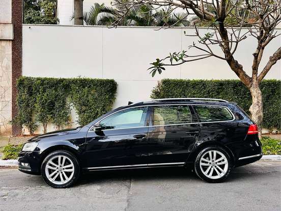 VOLKSWAGEN-PASSAT-2.0 FSI COMFORTLINE VARIANT 16V TURBO GASOLINA 4P TIPTRONIC VOLKSWAGEN-PASSAT-2011