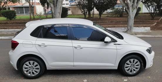 VOLKSWAGEN-POLO-2019