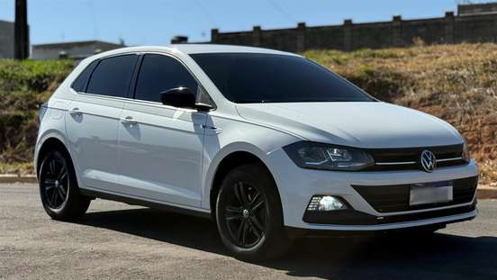 VOLKSWAGEN-POLO-2018