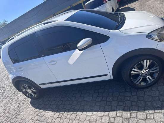 VOLKSWAGEN-UP-1.0 TSI MOVE UP 12V FLEX 4P MANUAL VOLKSWAGEN-UP-2017