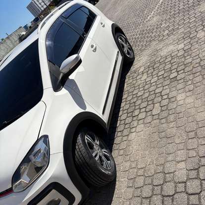 VOLKSWAGEN-UP-2017
