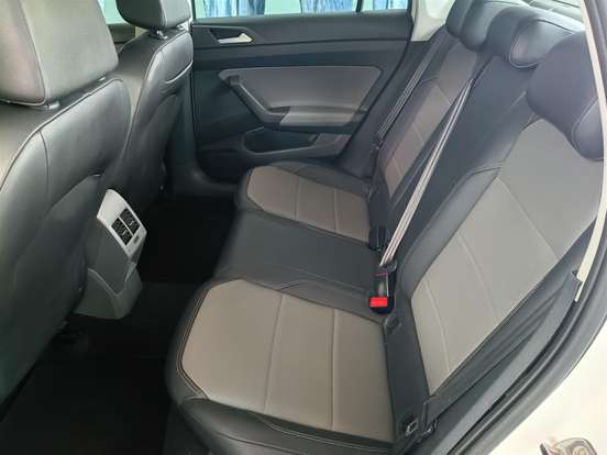 VOLKSWAGEN-VIRTUS-1.0 200 TSI HIGHLINE AUTOMÁTICO VOLKSWAGEN-VIRTUS-2022