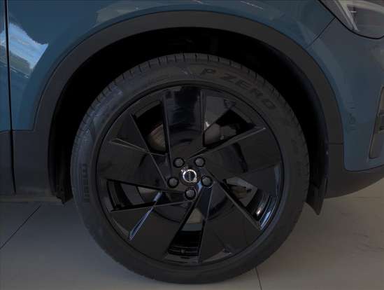 VOLVO-C40-2021