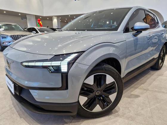 VOLVO EX30 51 KW ELÉTRICO CORE