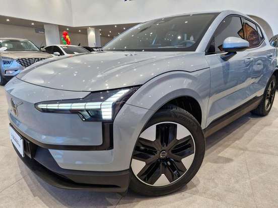 VOLVO-EX30-2024