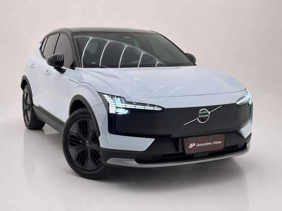 VOLVO-EX30-2025