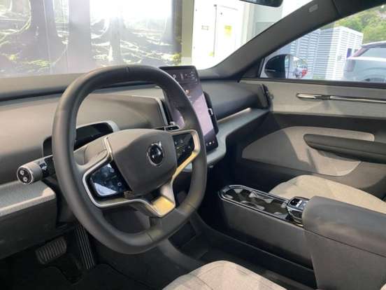 VOLVO-EX30-2026