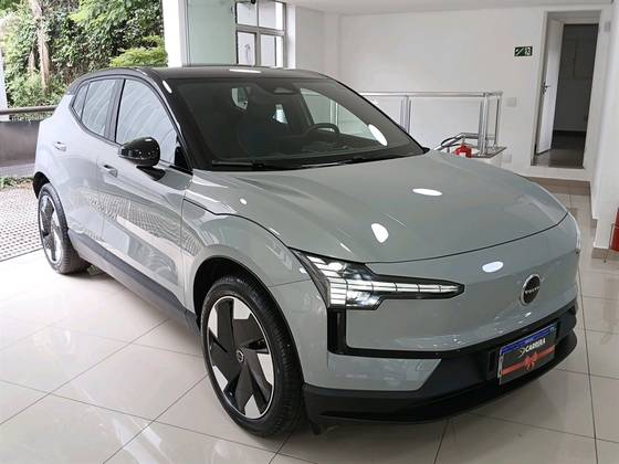 VOLVO EX30 69 KW ELÉTRICO PLUS