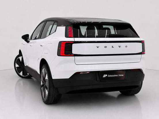VOLVO-EX30-2024