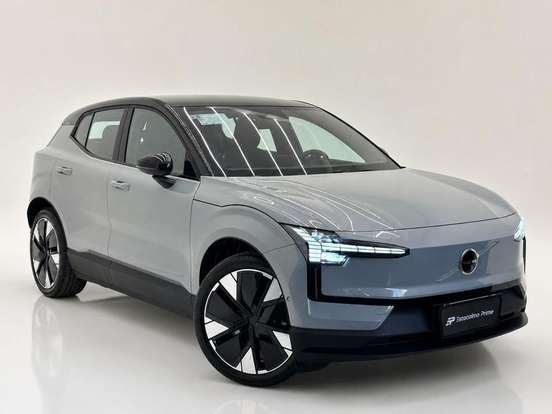 VOLVO-EX30-2024