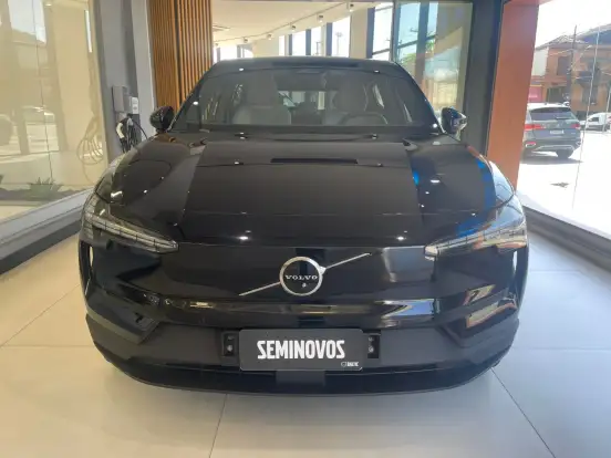 VOLVO-EX30-2024