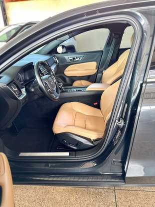 VOLVO-S60-2.0 T4 MOMENTUM GASOLINA 4P AUTOMÁTICO VOLVO-S60-2019