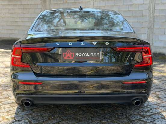VOLVO-S60-2.0 T4 MOMENTUM GASOLINA 4P AUTOMÁTICO VOLVO-S60-2019
