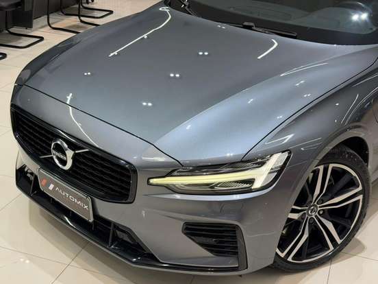 VOLVO-S60-2.0 T8 R-DESIGN HÍBRIDO 4P AUTOMÁTICO VOLVO-S60-2019