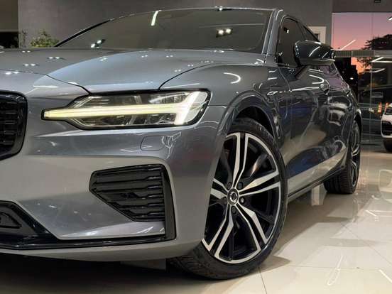 VOLVO-S60-2.0 T8 R-DESIGN HÍBRIDO 4P AUTOMÁTICO VOLVO-S60-2019