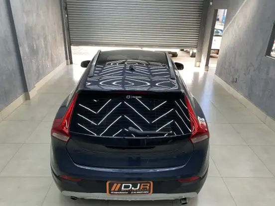 VOLVO-V40-2.0 T4 CROSS COUNTRY GASOLINA 4P AUTOMÁTICO VOLVO-V40-2017